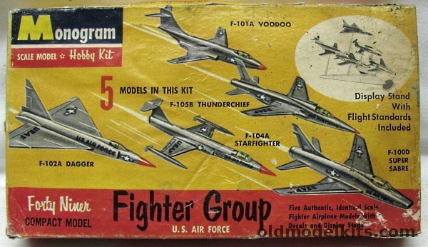 Monogram 1/240 US Air Force Fighter Group F-101A Voodoo / F-102 Delta Dagger / F-105B Thunderchief / F-104 Starfighter / F-100D Super Sabre, P407-49 plastic model kit